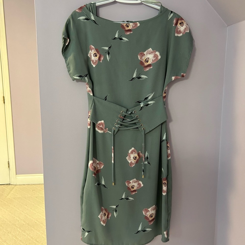 Le Château, NWOT, XS floral dress